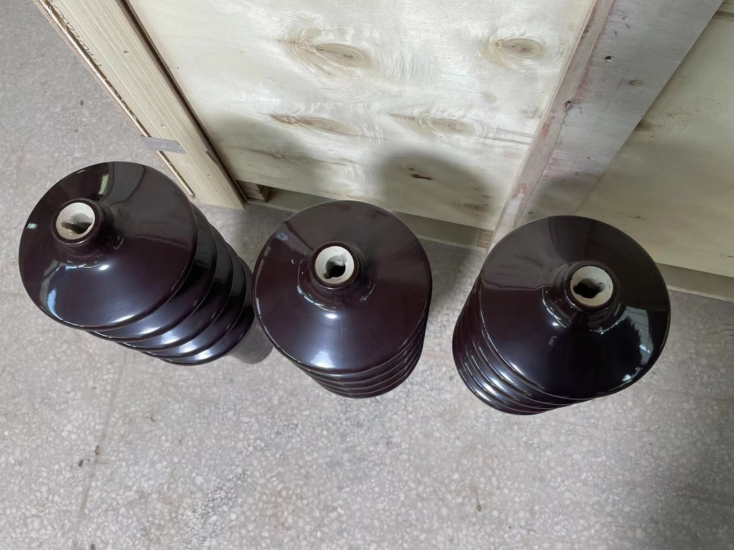 DT30NF250利用できる高圧磁器の変圧器のブッシュの絶縁体OEM