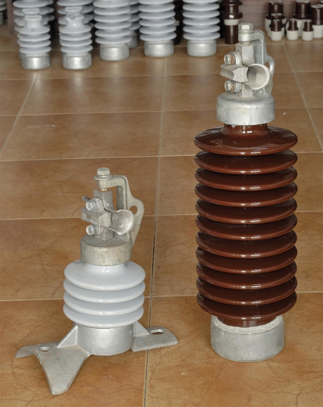 ODMの電気磁器ライン ポストの絶縁体ANSI 57のシリーズ