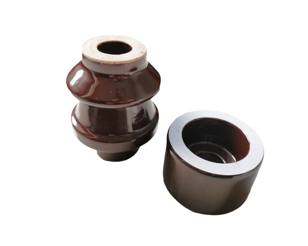 DIN標準的な1KV DT1-3150Aの変圧器の磁器のブッシュ